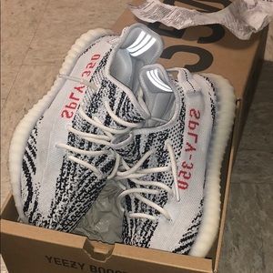 Yeezy 350 v2 "zebra"